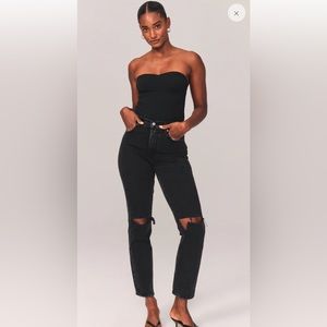 NWT Abercrombie Curve Love Ultra High Rise 90s Straight Jean 25S